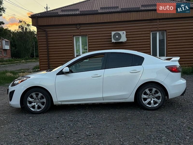 Седан Mazda 3 2010 в Бершади