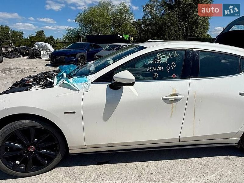 Хетчбек Mazda 3 2020 в Києві