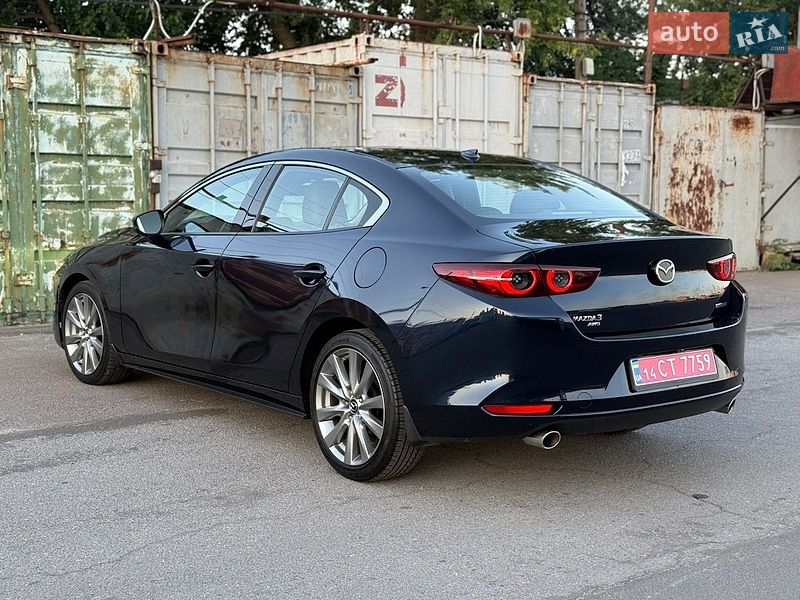 Седан Mazda 3 2019 в Черкасах