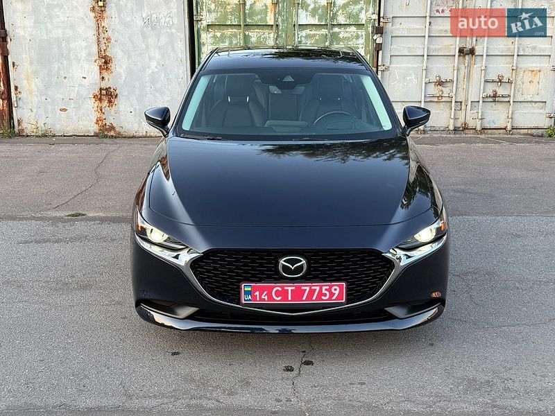 Седан Mazda 3 2019 в Черкасах