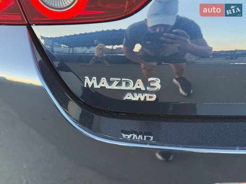 Седан Mazda 3 2019 в Черкасах