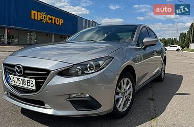 Седан Mazda 3 2015 в Кременчуці