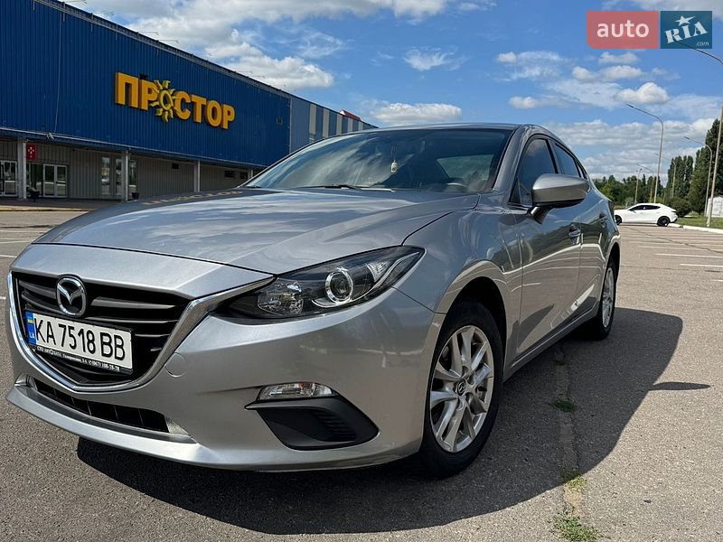 Седан Mazda 3 2015 в Кременчуці