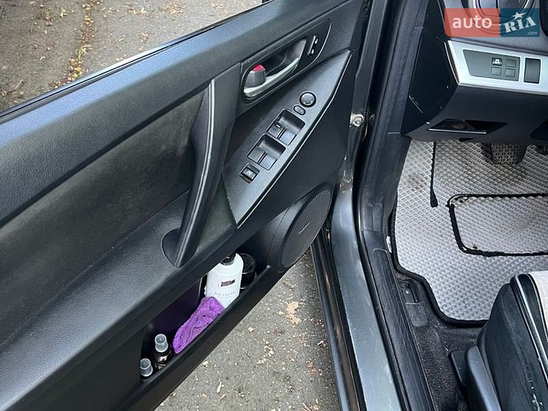 Седан Mazda 3 2012 в Черкассах