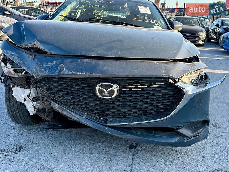 Седан Mazda 3 2022 в Киеве