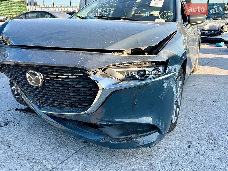 Седан Mazda 3 2022 в Киеве
