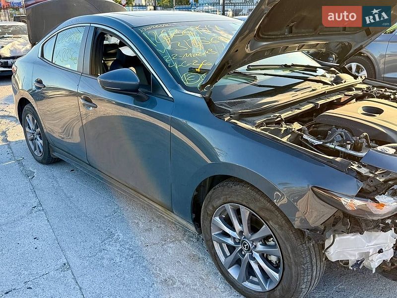 Седан Mazda 3 2022 в Киеве