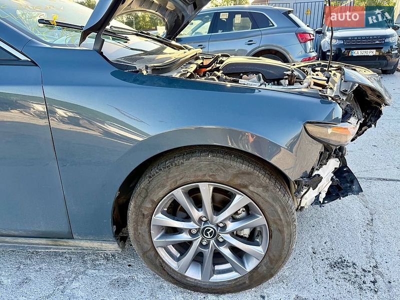 Седан Mazda 3 2022 в Киеве