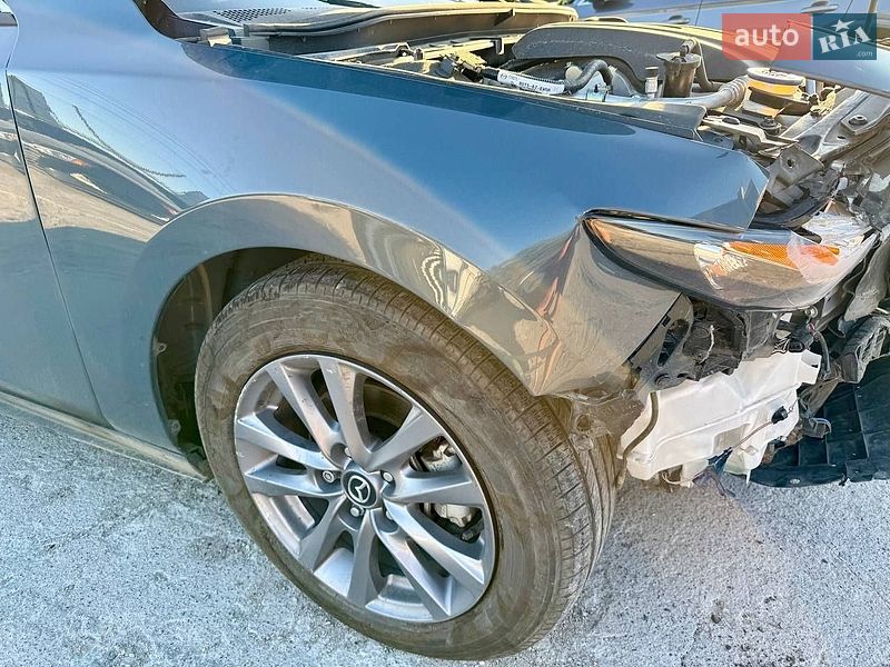 Седан Mazda 3 2022 в Киеве