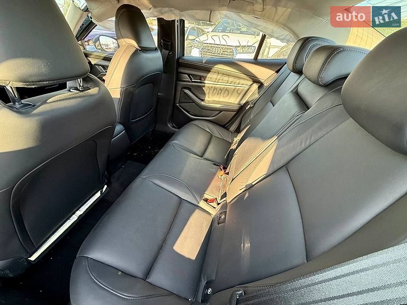 Седан Mazda 3 2022 в Киеве