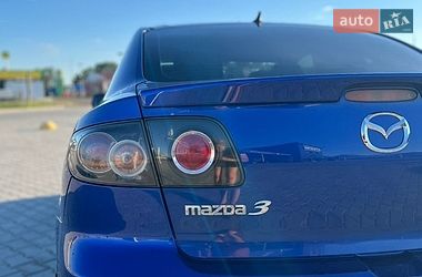 Седан Mazda 3 2007 в Вознесенске