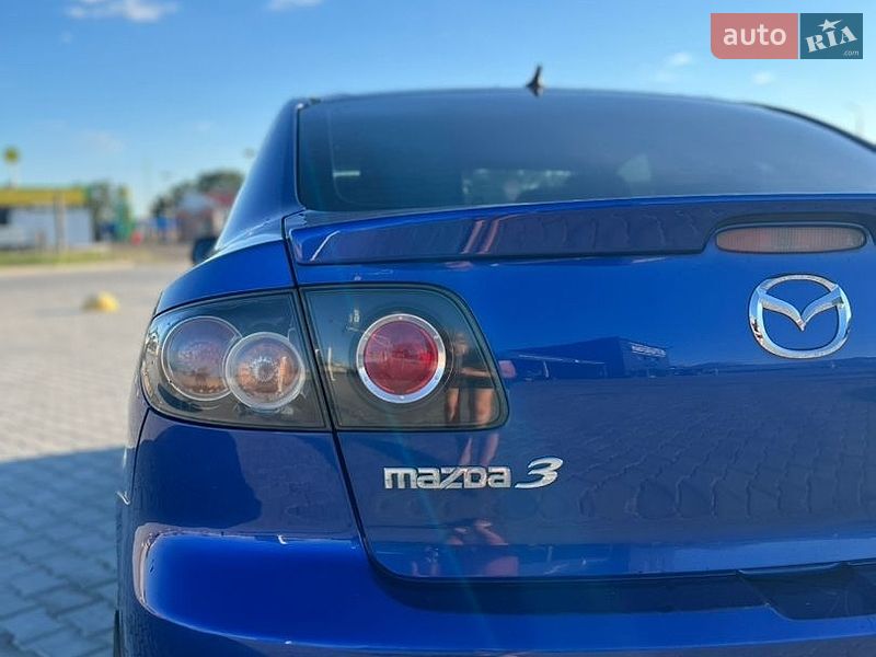 Седан Mazda 3 2007 в Вознесенске