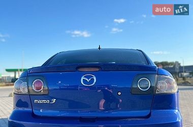 Седан Mazda 3 2007 в Вознесенске