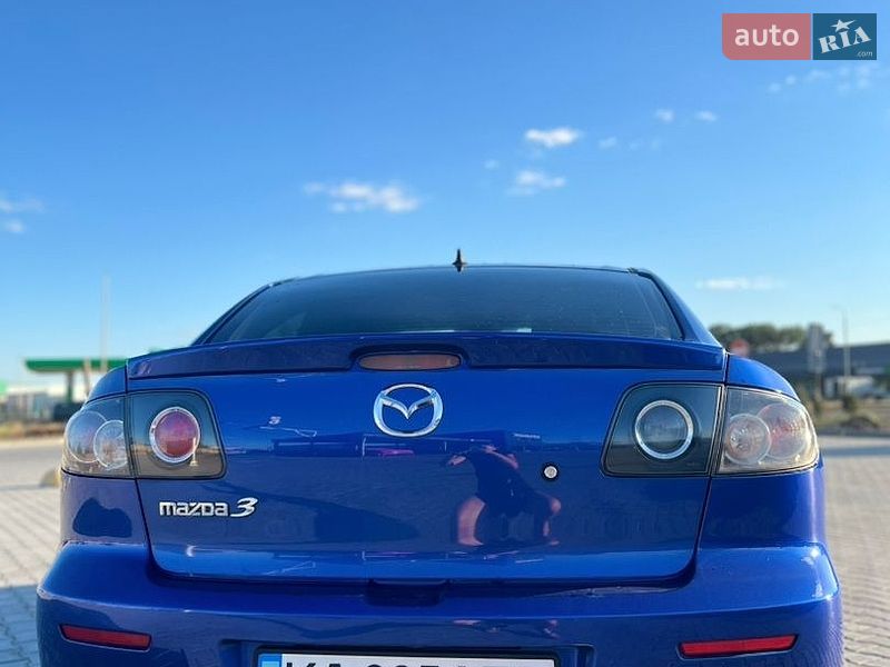 Седан Mazda 3 2007 в Вознесенске