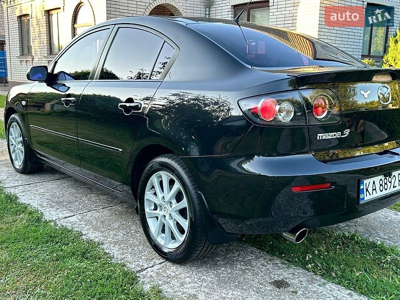 Седан Mazda 3 2008 в Киеве