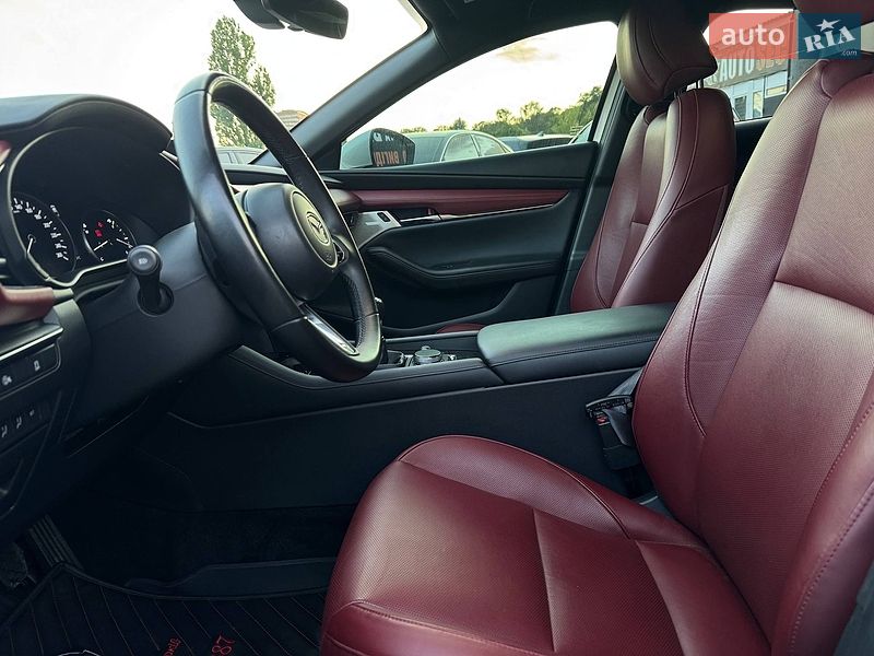Хетчбек Mazda 3 2024 в Харкові