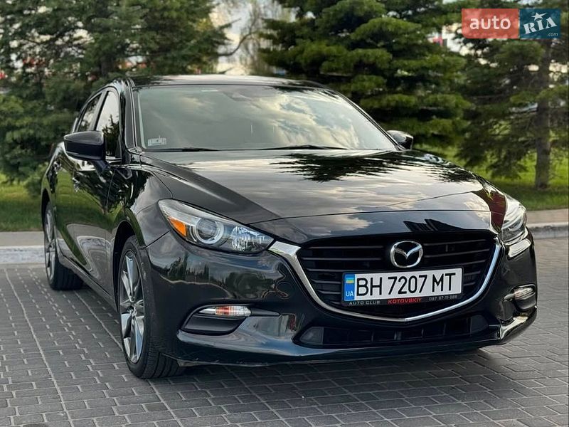 Седан Mazda 3 2018 в Львове