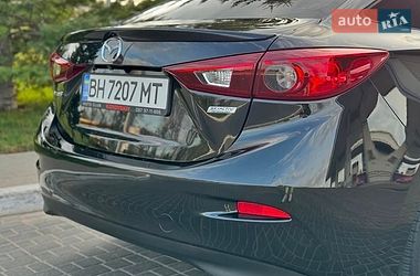 Седан Mazda 3 2018 в Львове