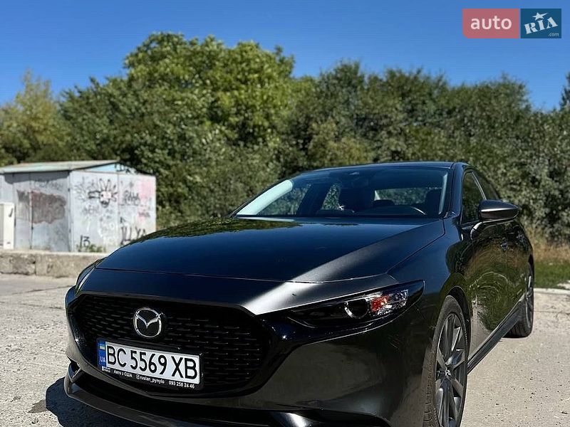 Седан Mazda 3 2018 в Львові