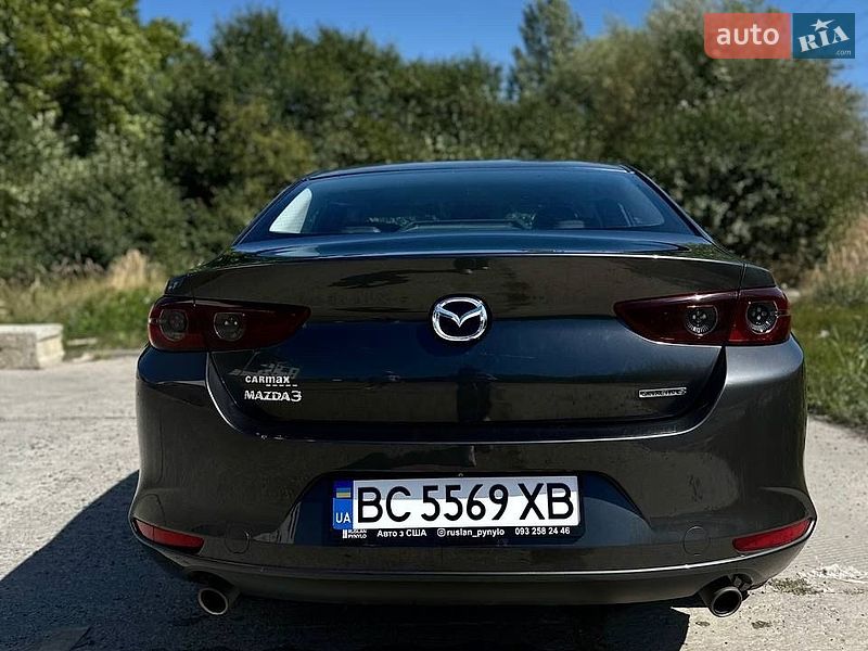 Седан Mazda 3 2018 в Львові