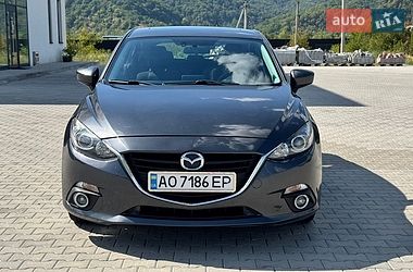 Хетчбек Mazda 3 2015 в Хусті