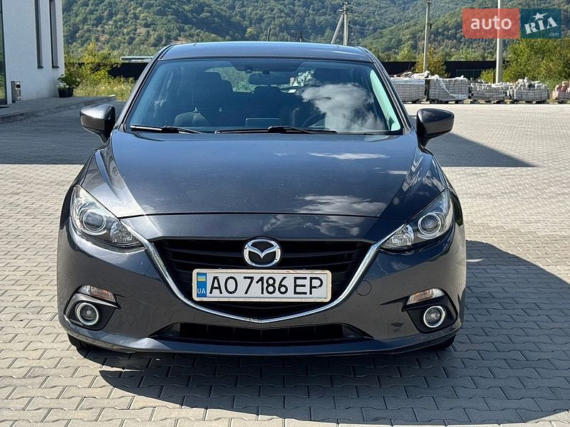 Хетчбек Mazda 3 2015 в Хусті