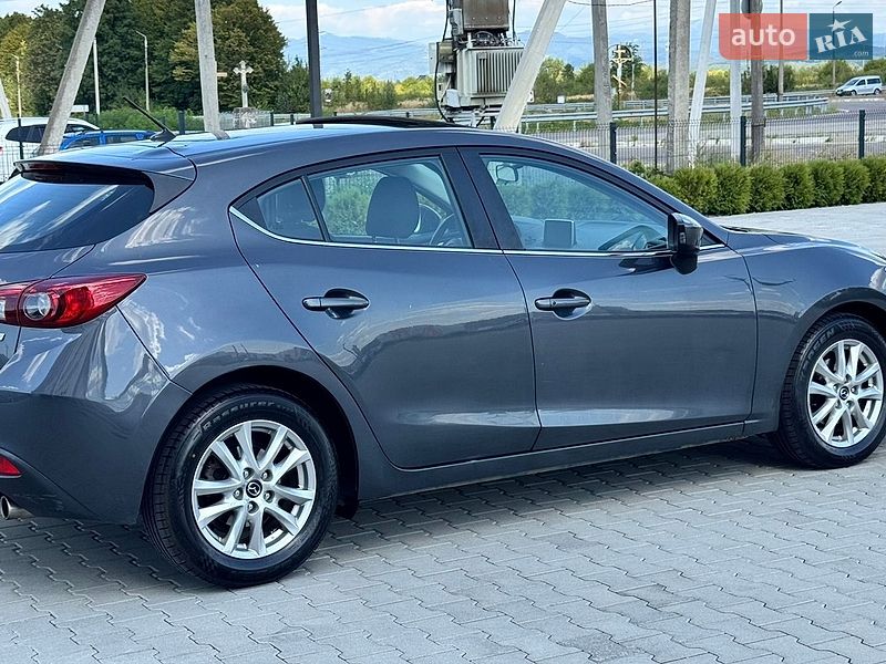 Хетчбек Mazda 3 2015 в Хусті