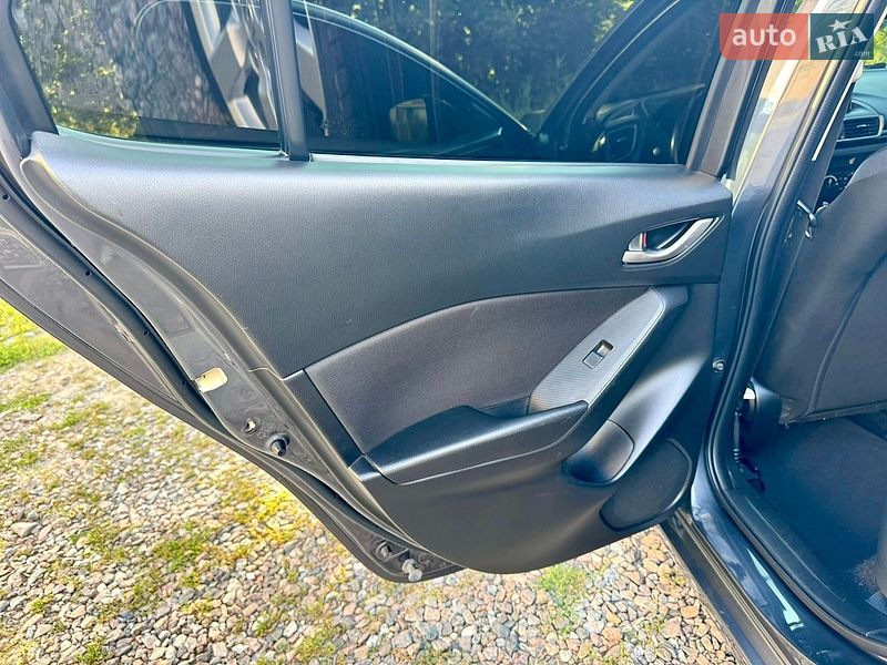 Хэтчбек Mazda 3 2016 в Харькове фото 18 Хэтчбек Mazda 3 2016 в Харькове