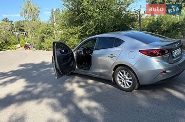 Седан Mazda 3 2015 в Днепре