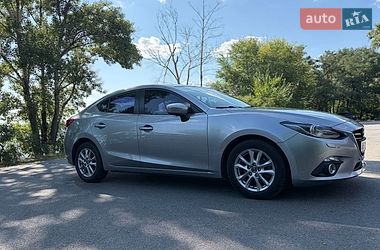 Седан Mazda 3 2015 в Дніпрі