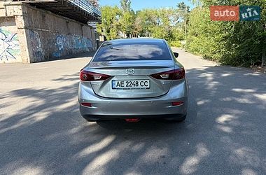 Седан Mazda 3 2015 в Дніпрі