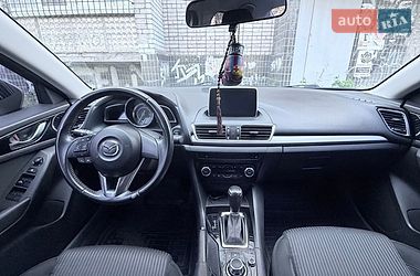 Седан Mazda 3 2015 в Днепре