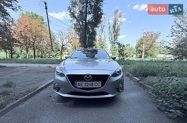 Седан Mazda 3 2015 в Дніпрі