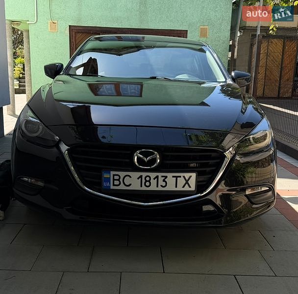 Седан Mazda 3 2018 в Винниках