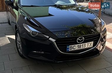 Седан Mazda 3 2018 в Винниках