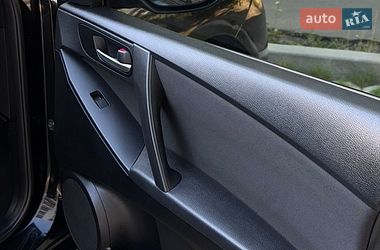 Седан Mazda 3 2013 в Рівному