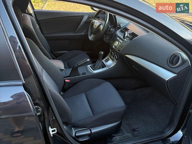Седан Mazda 3 2010 в Киеве фото 19 Седан Mazda 3 2010 в Киеве