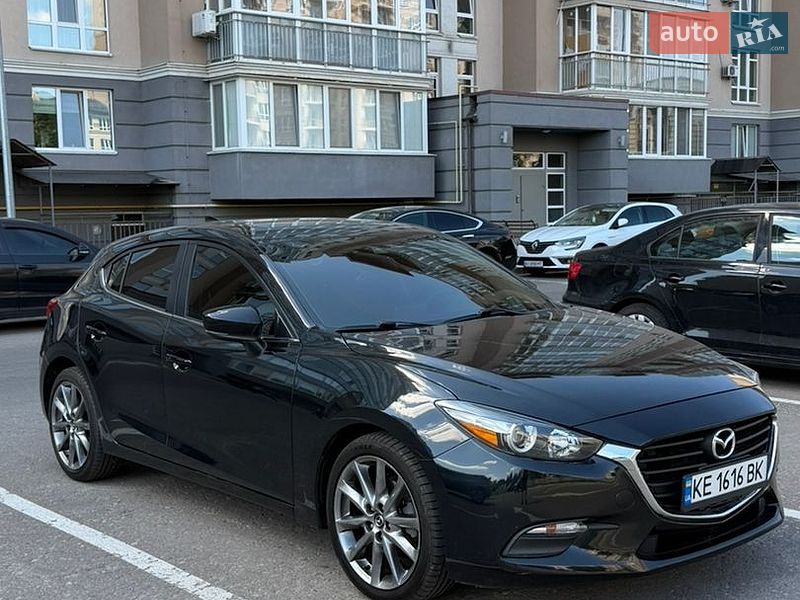 Хэтчбек Mazda 3 2018 в Киеве