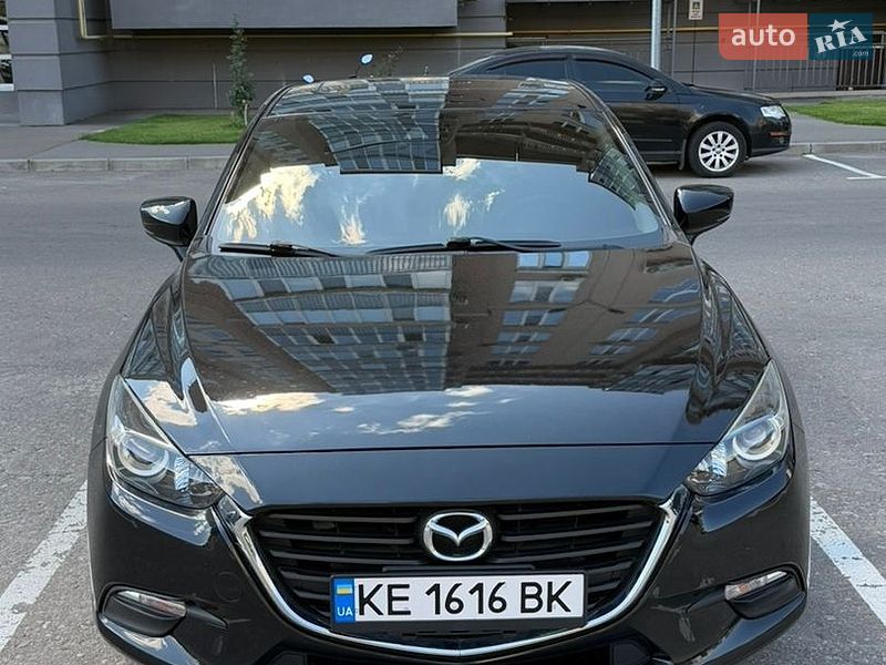 Хэтчбек Mazda 3 2018 в Киеве