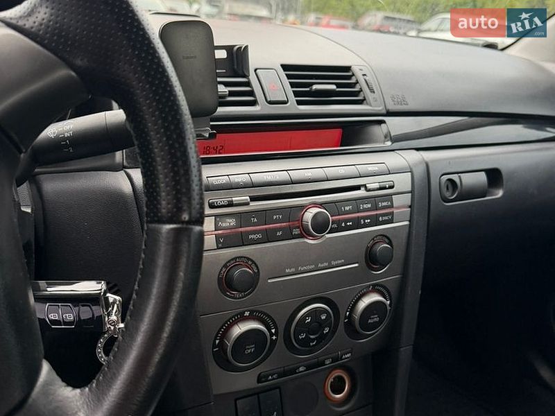 Седан Mazda 3 2007 в Киеве