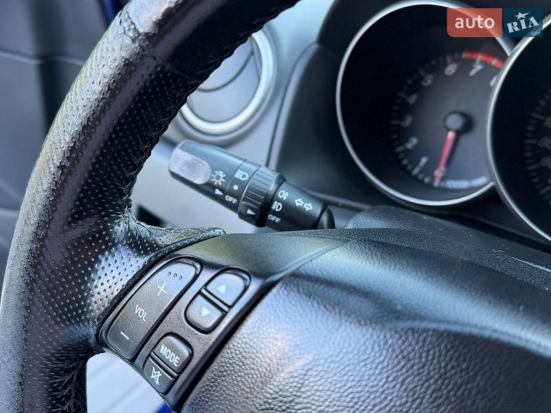 Хэтчбек Mazda 3 2003 в Луцке