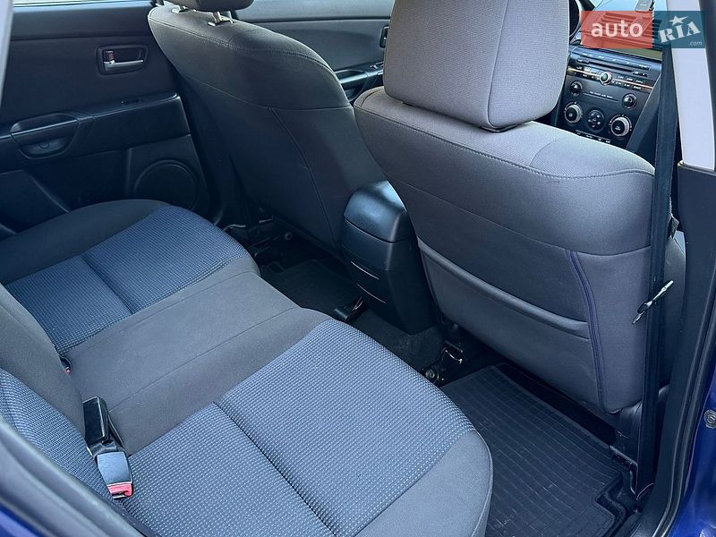 Хэтчбек Mazda 3 2003 в Луцке