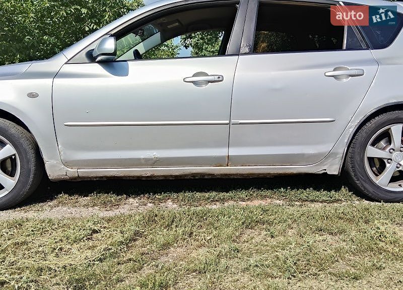 Хэтчбек Mazda 3 2004 в Кривом Роге