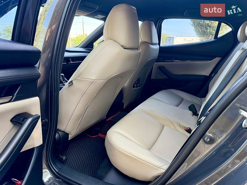 Хетчбек Mazda 3 2019 в Харкові