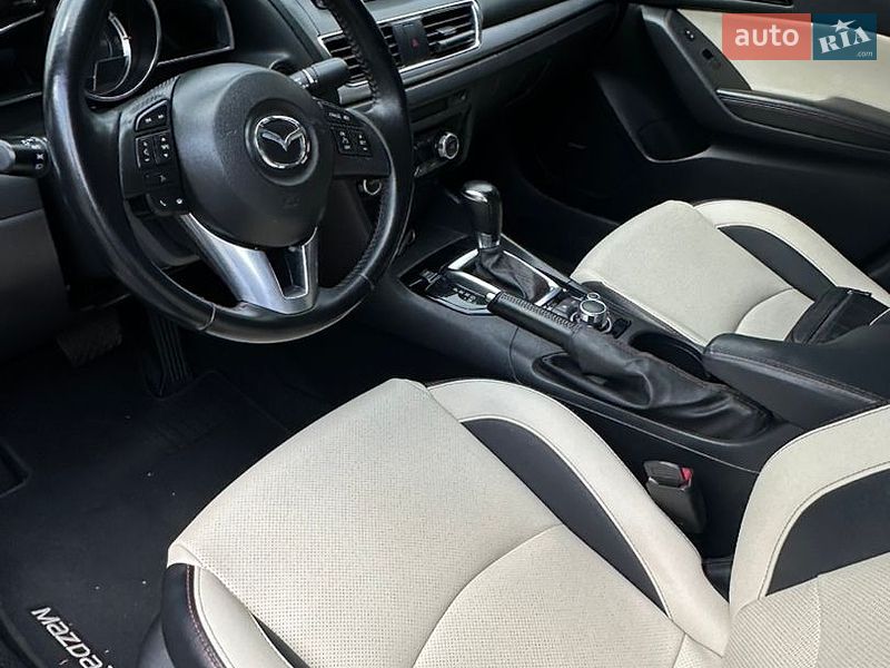 Седан Mazda 3 2014 в Вінниці