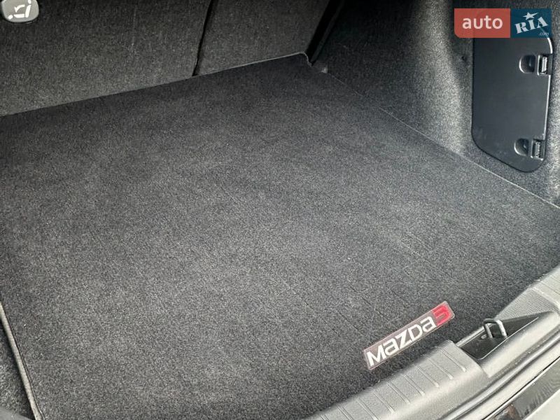 Седан Mazda 3 2014 в Вінниці