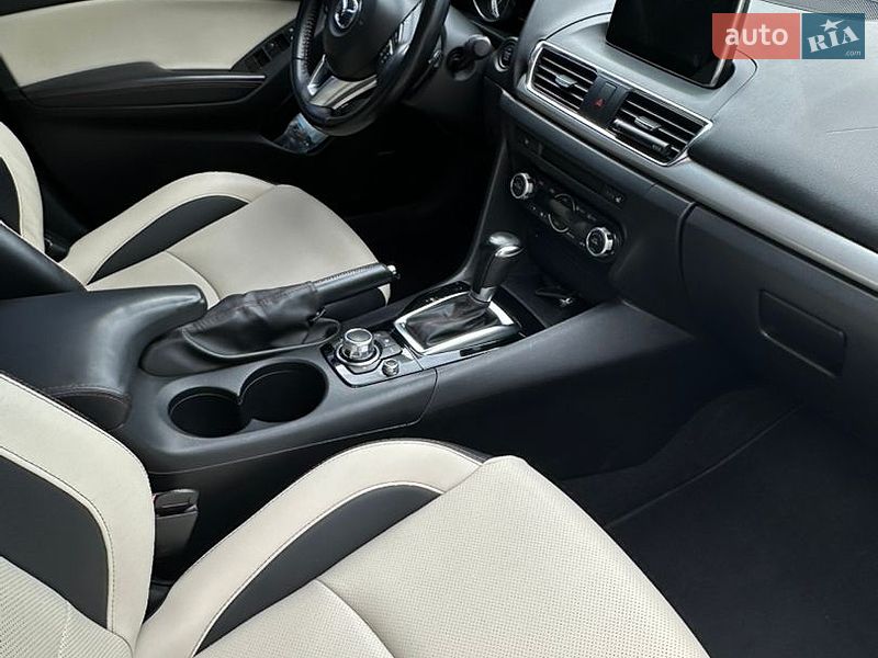 Седан Mazda 3 2014 в Вінниці