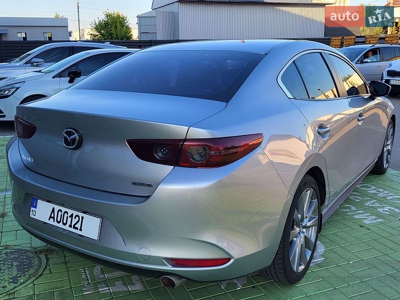 Седан Mazda 3 2020 в Черкасах