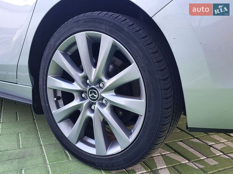 Седан Mazda 3 2020 в Черкасах