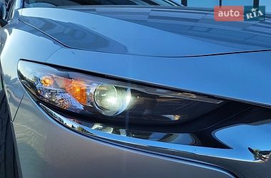 Седан Mazda 3 2020 в Черкасах